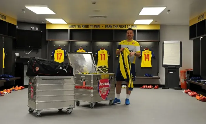 Framed Print : Arsenal FC: Readying for the FA Cup Final at Wembley Stadium