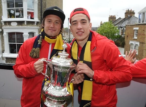 Arsenal FC: Rosicky and Bellerin Celebrate FA Cup Victory in London (2014-15)