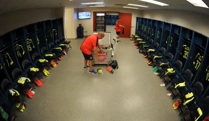 Framed Print : Arsenal FC: Behind the Scenes in the Changing Room before Arsenal v Chivas (2016-17)