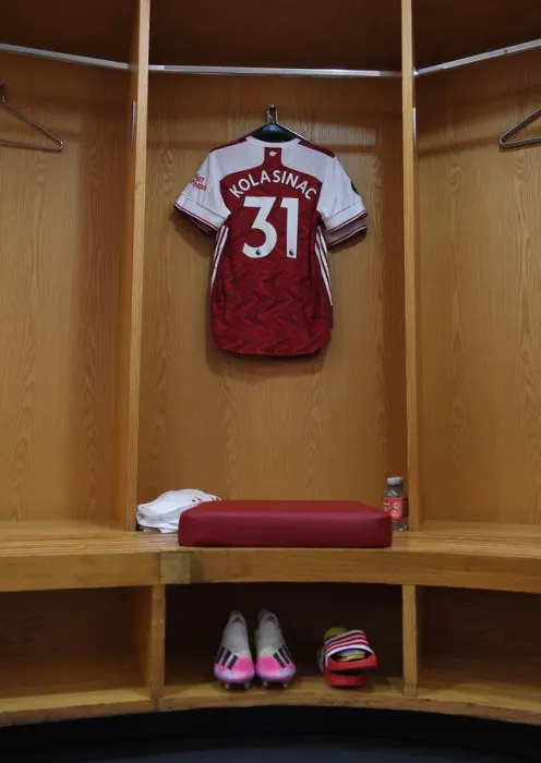 Framed Print : Arsenal FC: Sead Kolasinac Prepares for Arsenal v Watford Premier League Clash (2019-20)