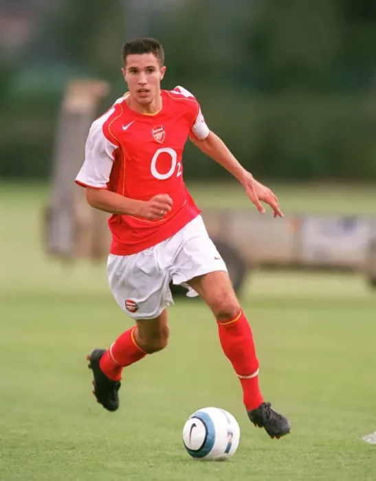 Framed Print : Arsenal FC: The Team's Formidable Striker - Robin van Persie