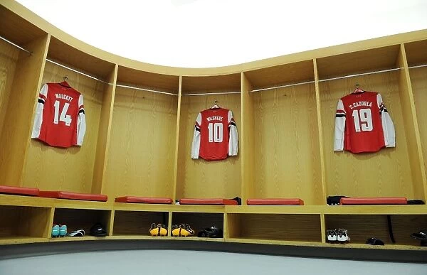 Arsenal FC: Theo Walcott, Jack Wilshere, and Santi Cazorla's Empty Changing Room - Arsenal v Swansea FA Cup Replay (2012-13)