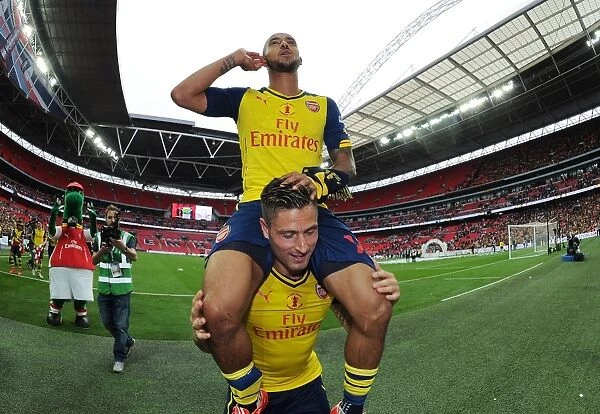 Arsenal FC: Theo Walcott and Olivier Giroud Celebrate FA Cup Victory over Aston Villa