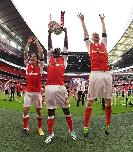 Arsenal FC: Triumphant FA Cup Champions - Bellerin, Welbeck, Mertesacker Celebrate