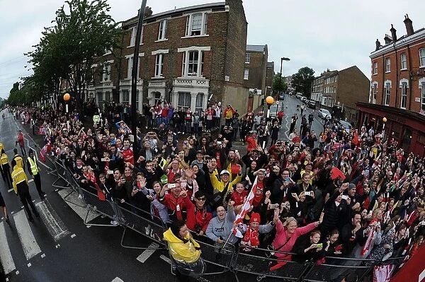Arsenal FC: Triumphant Victory Parade through London after Winning the FA Cup (2015)