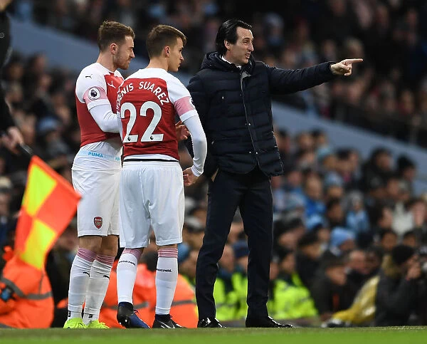 Arsenal FC: Unai Emery Conferencing with Ramsey and Suarez during Manchester City Clash (Premier League 2018-19)