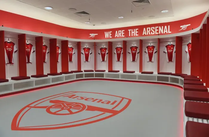 Framed Print : Arsenal FC: Unity Before Battle - Arsenal vs Crystal Palace (2021-22 Premier League) Pre-Match Huddle
