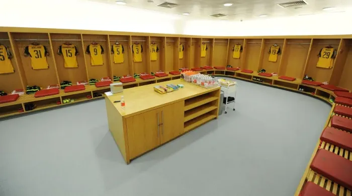 Framed Print : Arsenal FC: Unity before Battle - Pre-Match Huddle vs FC Basel 1893 (2016-17 UEFA Champions League)
