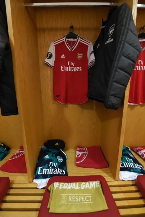 Framed Print : Arsenal FC: Unity in the Changing Room Before Europa League Clash vs Vitoria Guimaraes (2019-20) Framed Print : Arsenal FC: Unity in the Changing Room Before Europa League Clash vs Vitoria Guimaraes (2019-20)
