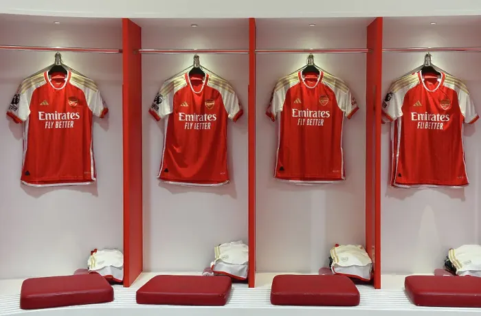 Framed Print : Arsenal FC: Unity and Focus - Pre-Match Huddle before Arsenal vs Crystal Palace (2023-24)