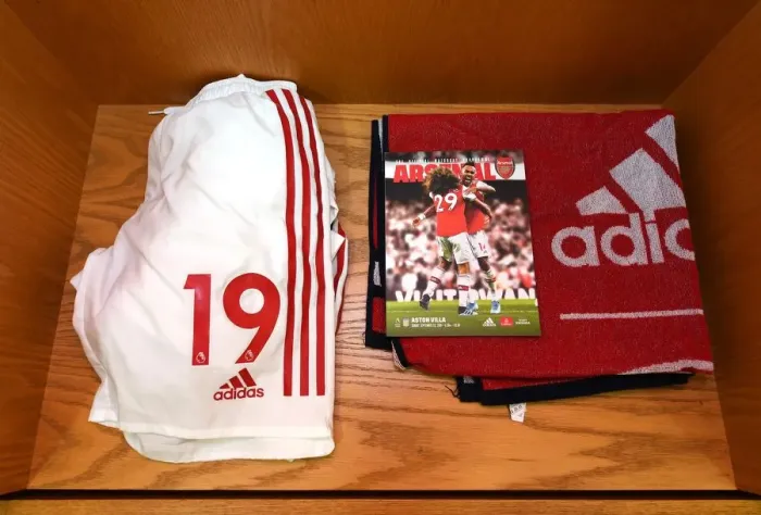 Framed Print : Arsenal FC: Unseen Pre-Match Moments - Arsenal vs. Aston Villa (2019-20) Framed Print : Arsenal FC: Unseen Pre-Match Moments - Arsenal vs. Aston Villa (2019-20)