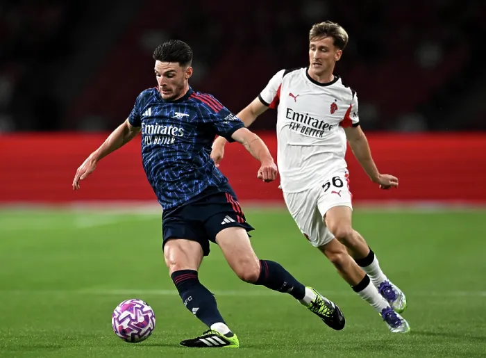 Framed Print : Arsenal FC v AC Milan: Pre-Season Friendly Framed Print : Arsenal FC v AC Milan: Pre-Season Friendly