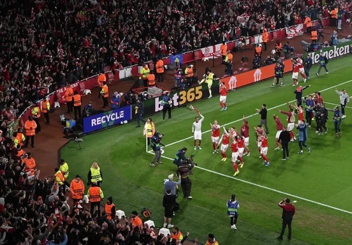 Framed Print : Arsenal FC v Atletico de Madrid - UEFA Champions League 2025 / 26 Semi Final Second Leg