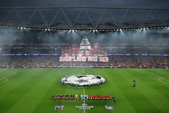 Framed Print : Arsenal FC v Atletico de Madrid - UEFA Champions League 2025 / 26 Semi Final Second Leg