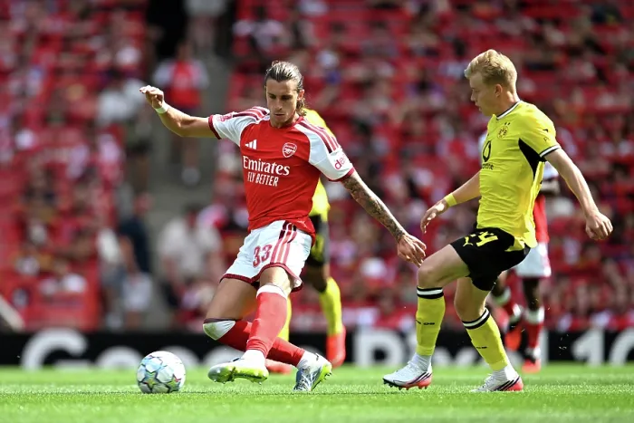 Framed Print : Arsenal FC v Borussia Dortmund - Pre-Season Friendly Framed Print : Arsenal FC v Borussia Dortmund - Pre-Season Friendly