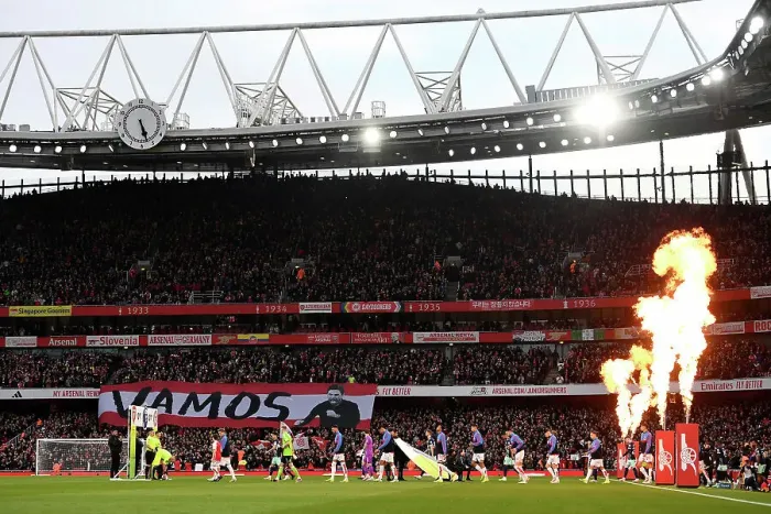 Framed Print : Arsenal FC v Brentford FC - Premier League