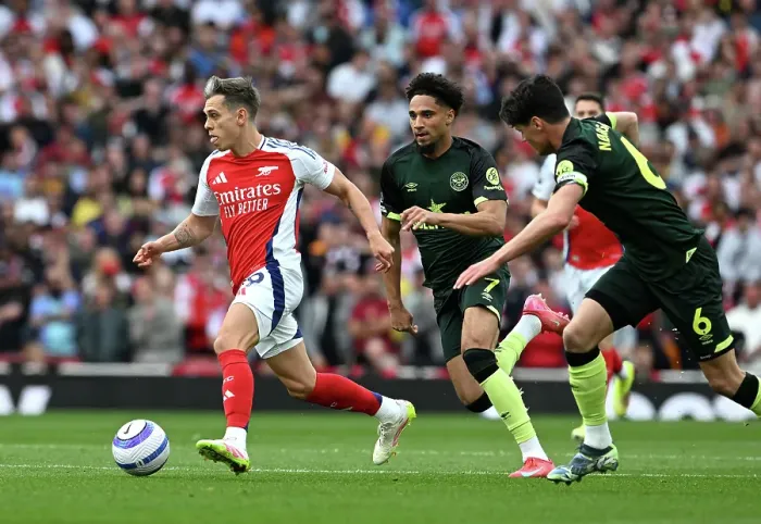 Framed Print : Arsenal FC v Brentford FC - Premier League Framed Print : Arsenal FC v Brentford FC - Premier League