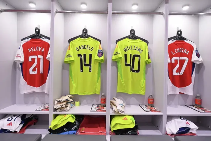 Framed Print : Arsenal FC v Brighton & Hove Albion - Barclays Women´s Super League Arsenal FC v Brighton & Hove Albion - Barclays Women´s Super League