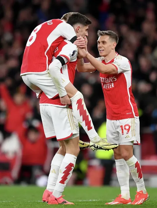 Framed Print : Arsenal FC v Chelsea FC - Premier League Framed Print : Arsenal FC v Chelsea FC - Premier League