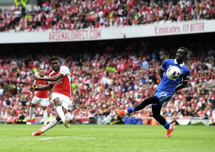 Framed Print : Arsenal FC v Everton FC - Premier League