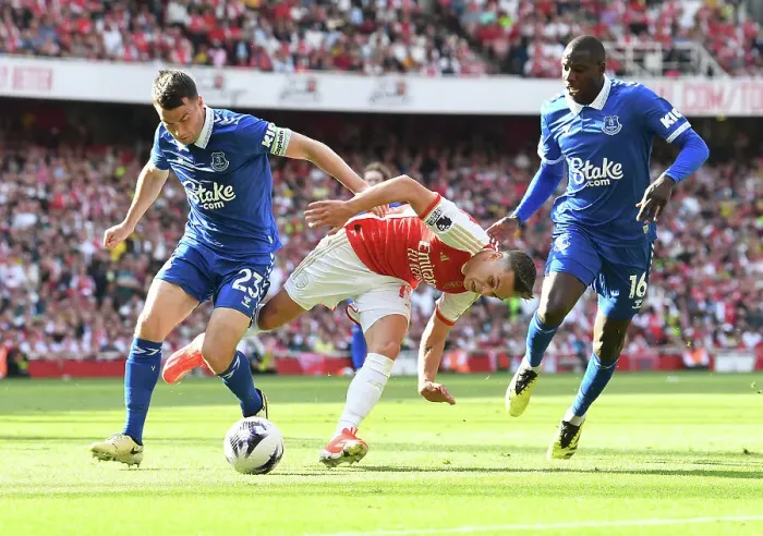 Framed Print : Arsenal FC v Everton FC - Premier League