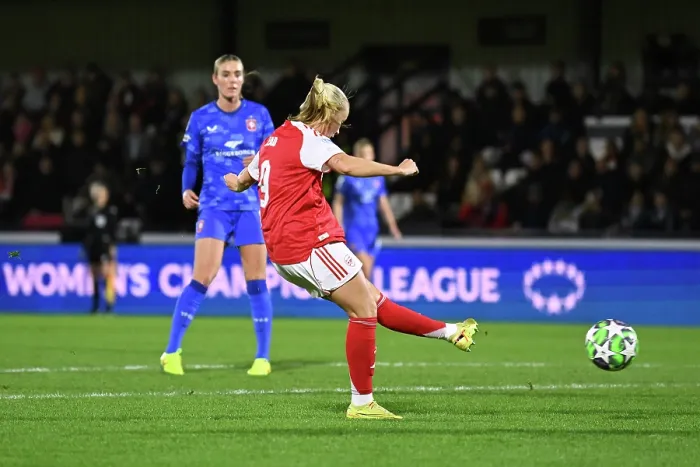 Framed Print : Arsenal FC v FC Twente - UEFA Women's Champions League 2025 / 26 League Phase MD5 Arsenal FC v FC Twente - UEFA Women's Champions League 2025 / 26 League Phase MD5