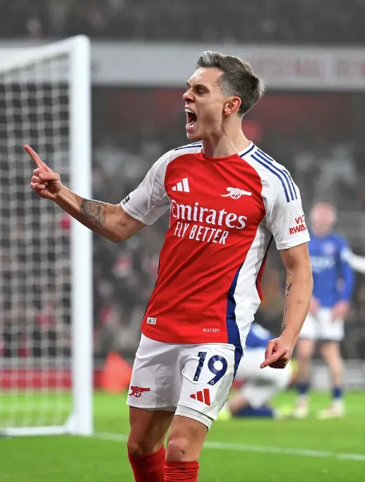 Framed Print : Arsenal FC v Ipswich Town FC - Premier League