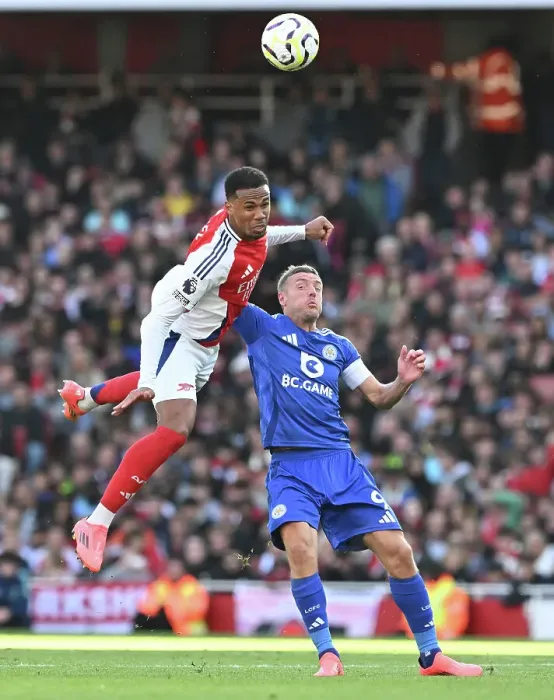 Framed Print : Arsenal FC v Leicester City FC - Premier League Framed Print : Arsenal FC v Leicester City FC - Premier League