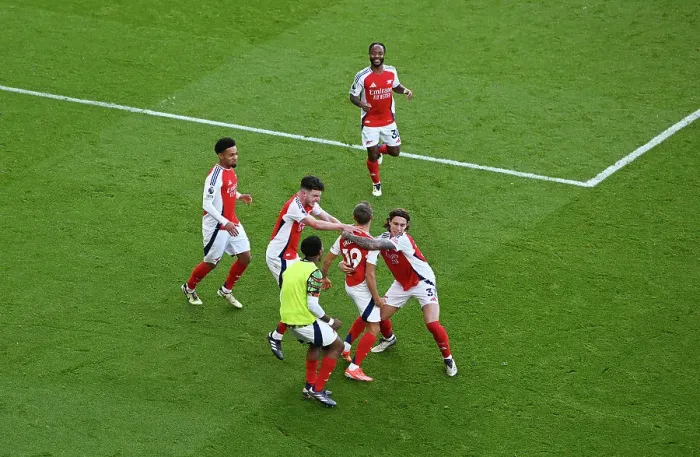 Framed Print : Arsenal FC v Leicester City FC - Premier League Framed Print : Arsenal FC v Leicester City FC - Premier League