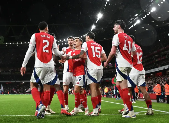 Framed Print : Arsenal FC v Manchester United FC - Premier League Framed Print : Arsenal FC v Manchester United FC - Premier League