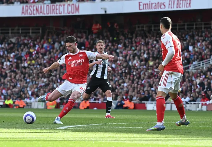 Framed Print : Arsenal FC v Newcastle United FC - Premier League Framed Print : Arsenal FC v Newcastle United FC - Premier League