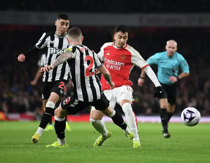 Framed Print : Arsenal FC v Newcastle United - Premier League