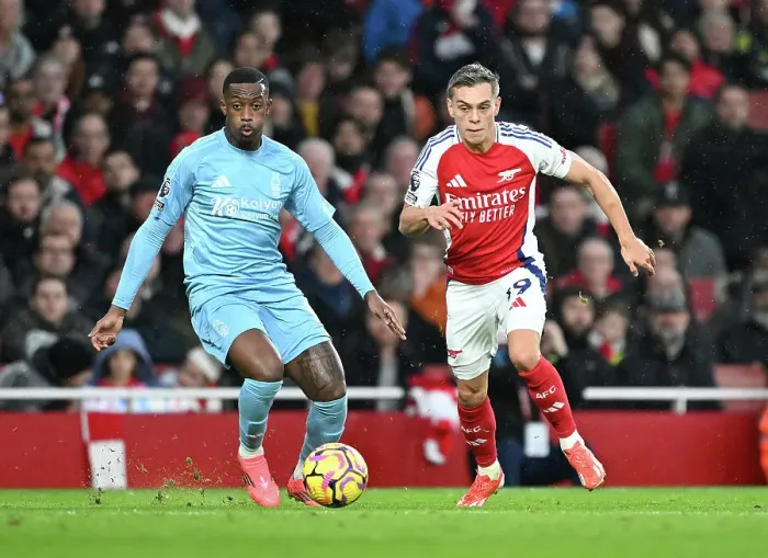 Framed Print : Arsenal FC v Nottingham Forest FC - Premier League