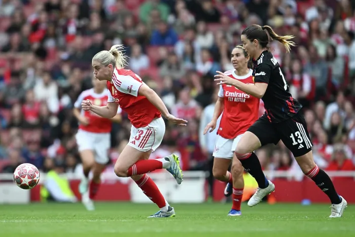 Framed Print : Arsenal FC v OL Lyonnes - UEFA Women's Champions League 2025 / 26 Semi-Final First Leg Arsenal FC v OL Lyonnes - UEFA Women's Champions League 2025 / 26 Semi-Final First Leg