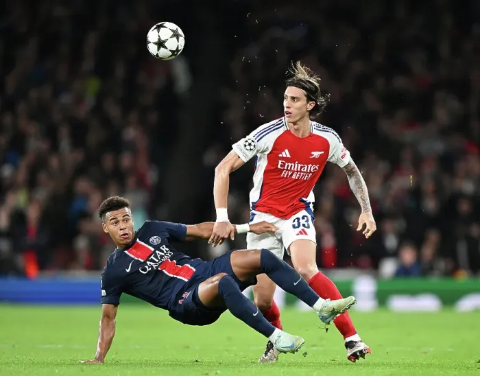 Framed Print : Arsenal FC v Paris Saint-Germain - UEFA Champions League 2024 / 25 League Phase MD2