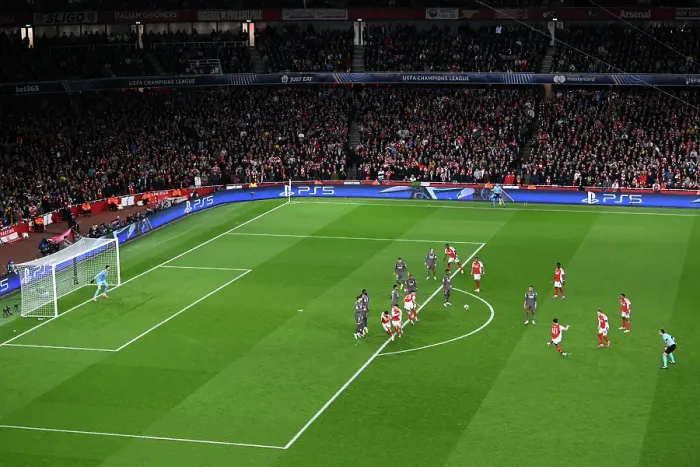 Framed Print : Arsenal FC v Real Madrid C.F. - UEFA Champions League 2024 / 25 Quarter Final First Leg