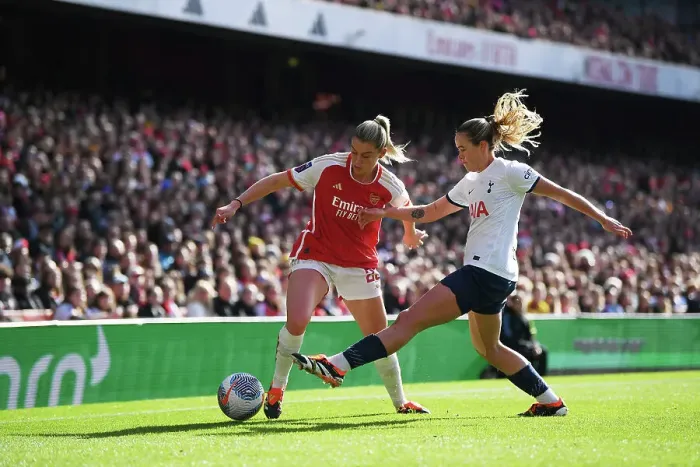 Framed Print : Arsenal FC v Tottenham Hotspur - Barclays Women's Super League