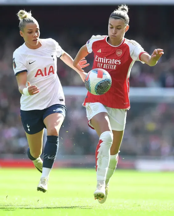 Framed Print : Arsenal FC v Tottenham Hotspur - Barclays Women´s Super League Arsenal FC v Tottenham Hotspur - Barclays Women´s Super League