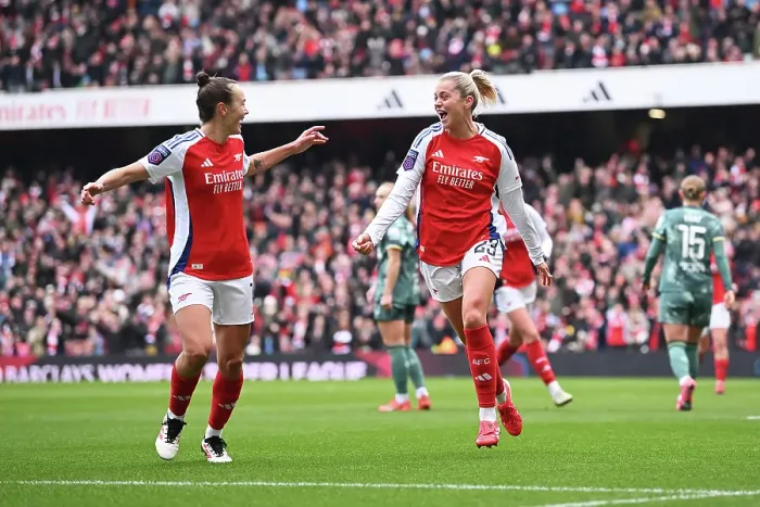 Framed Print : Arsenal FC v Tottenham Hotspur FC - Barclays Women's Super League Arsenal FC v Tottenham Hotspur FC - Barclays Women's Super League Framed Print : Arsenal FC v Tottenham Hotspur FC - Barclays Women's Super League Arsenal FC v Tottenham Hotspur FC - Barclays Women's Super League