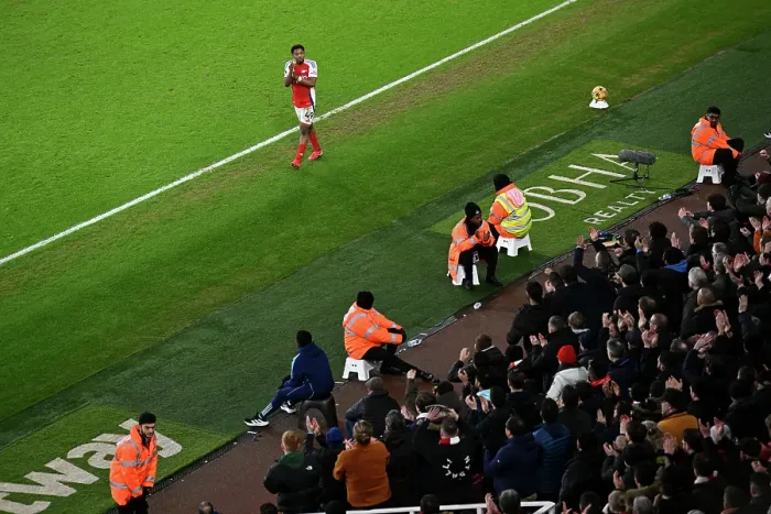 Framed Print : Arsenal FC v Tottenham Hotspur FC - Premier League