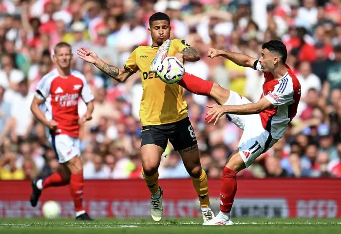 Framed Print : Arsenal FC v Wolverhampton Wanderers FC - Premier League