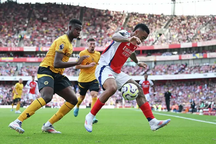 Framed Print : Arsenal FC v Wolverhampton Wanderers FC - Premier League