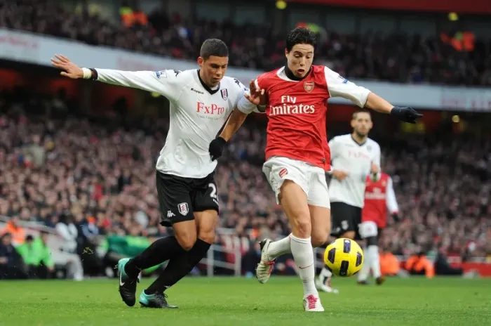 Framed Print : Arsenal FC vs Fulham: 2010-11 Season Match