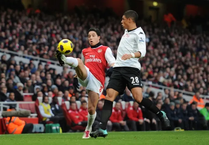 Framed Print : Arsenal FC vs Fulham: 2010-11 Season Match Framed Print : Arsenal FC vs Fulham: 2010-11 Season Match