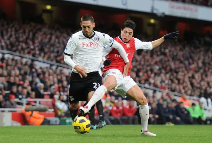 Framed Print : Arsenal FC vs Fulham: 2010-11 Season Match