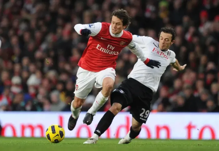 Framed Print : Arsenal FC vs Fulham: 2010-11 Season Match Framed Print : Arsenal FC vs Fulham: 2010-11 Season Match