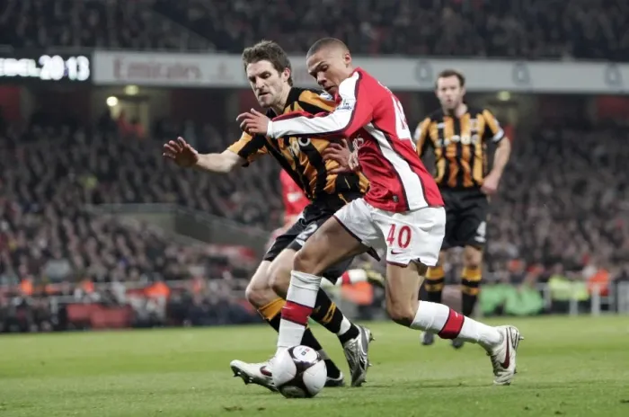 Framed Print : Arsenal FC vs Hull City: FA Cup Clash 2008-09