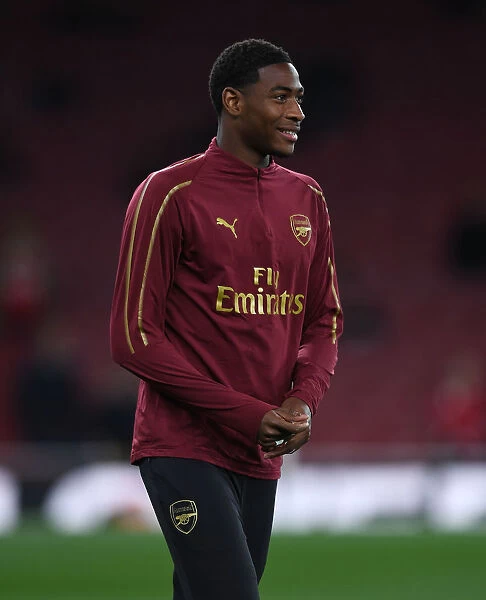 Arsenal FC vs Leicester City: Zech Medley's Pre-Match Routine at Emirates Stadium