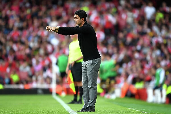 Arsenal FC vs AS Monaco: Mikel Arteta Gives Team Instructions at Emirates Cup, 2023-24