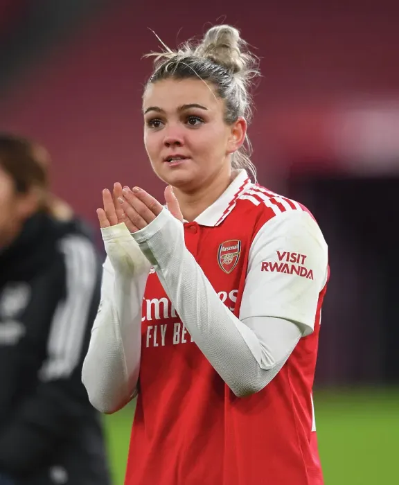 Framed Print : Arsenal FC vs Olympique Lyonnais: Kim Little's Changing Room Moment - UEFA Women's Champions League Group C (2022-23) Framed Print : Arsenal FC vs Olympique Lyonnais: Kim Little's Changing Room Moment - UEFA Women's Champions League Group C (2022-23)